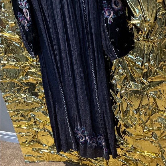 Zara Black Embroidered Long Sleeve Maxi Dress with Purple Floral Accents - Picture 5 of 6